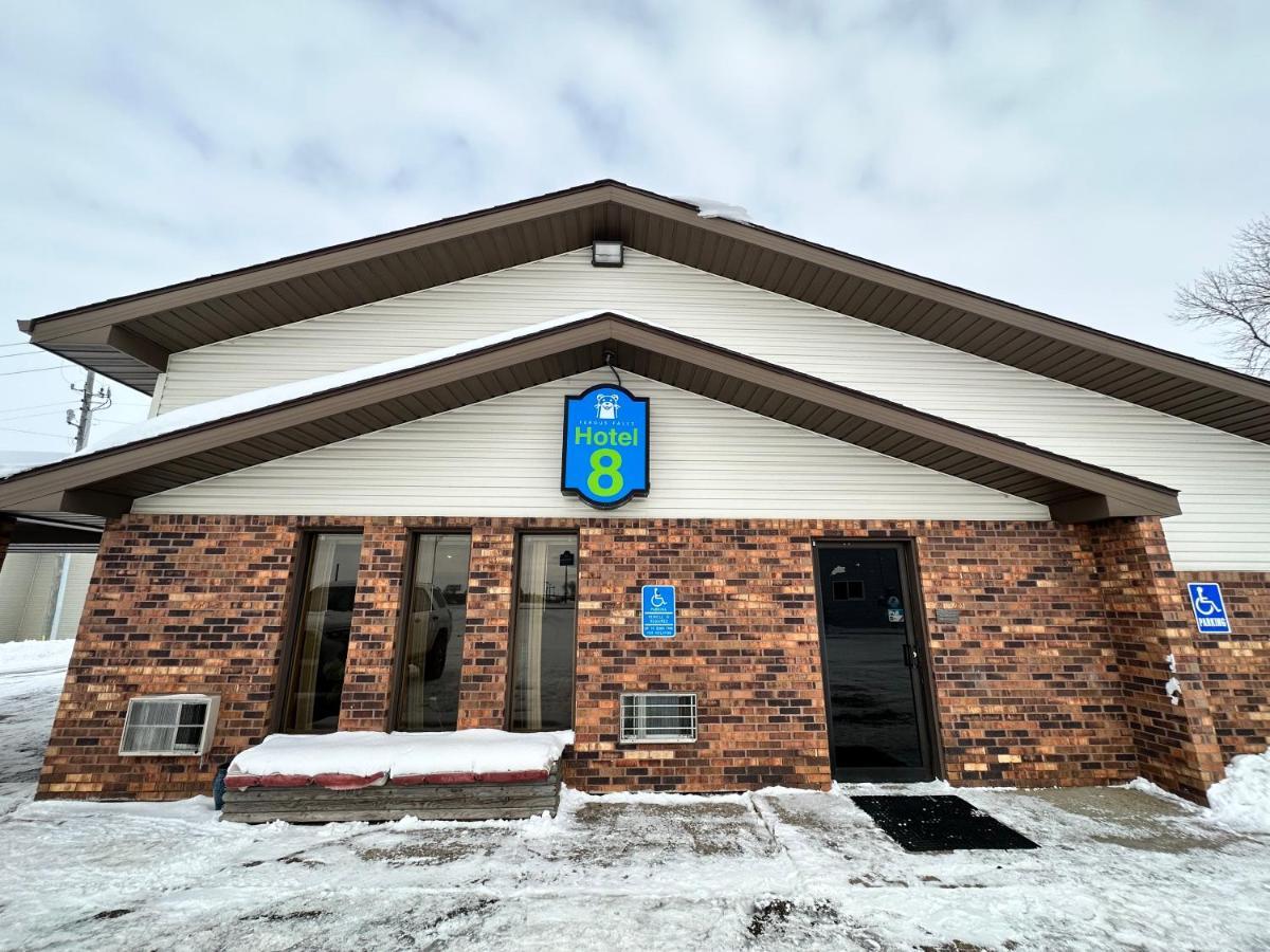 Hotel 8 Fergus Falls Bagian luar foto