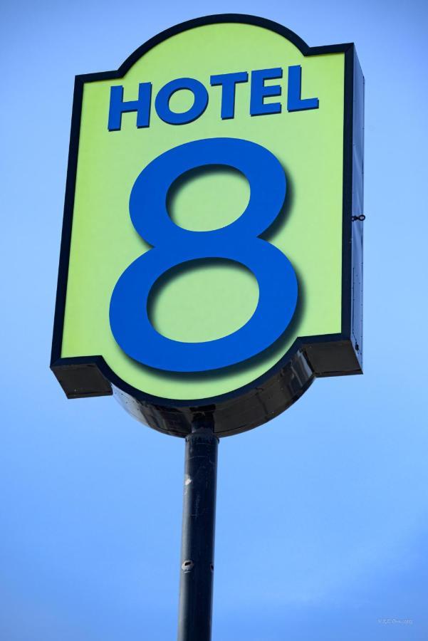 Hotel 8 Fergus Falls Bagian luar foto