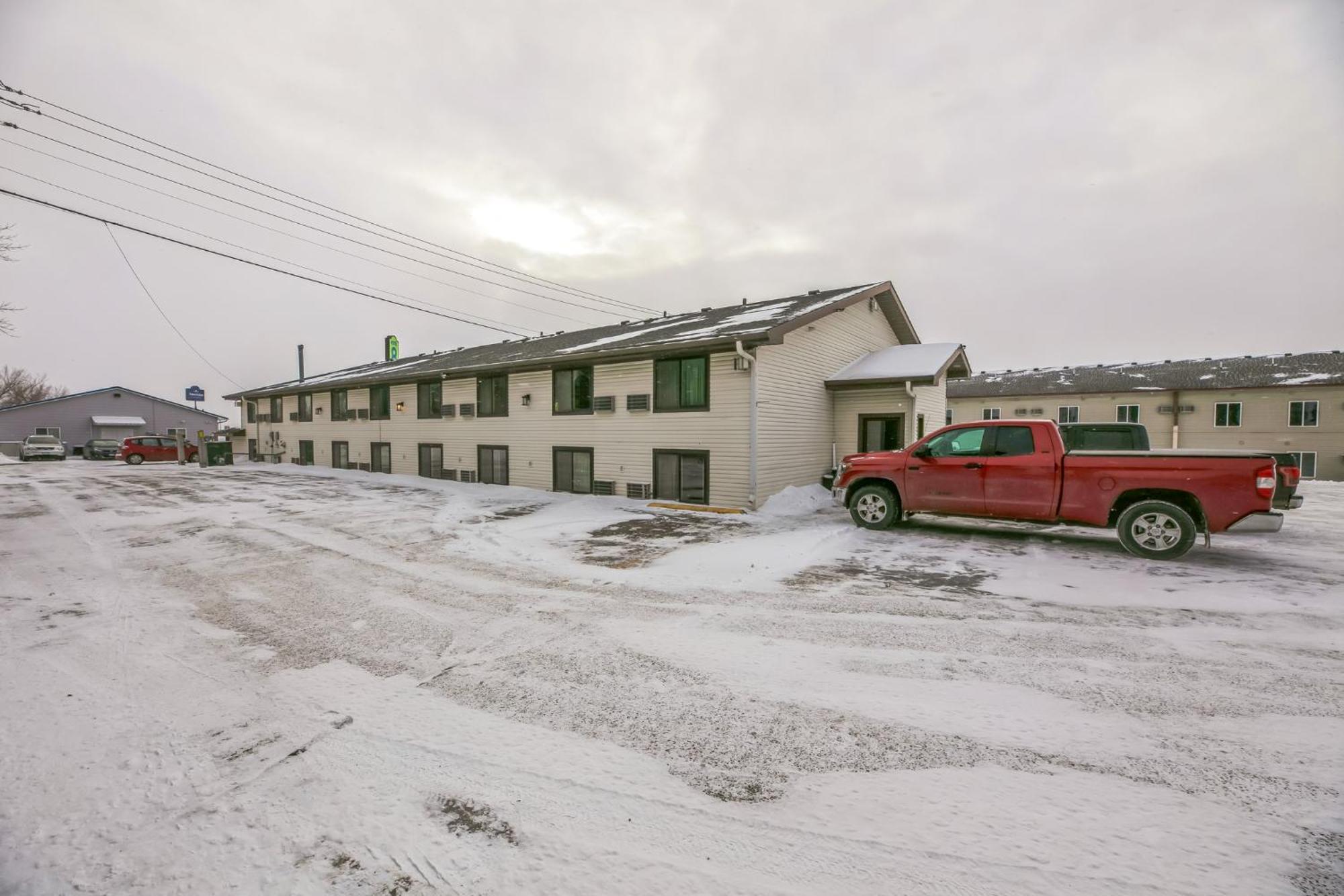 Hotel 8 Fergus Falls Bagian luar foto